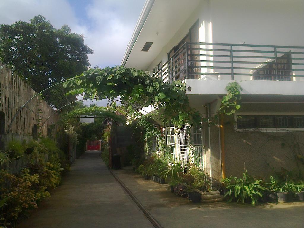 Charm Guest House Puerto Princesa Dış mekan fotoğraf